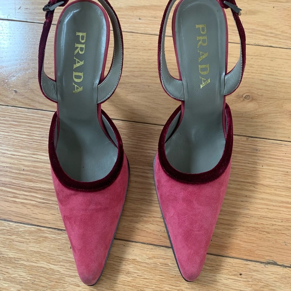 Prada size 37 - Never worn, vintage